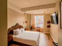 Coda Williamsburg Hotels near Greenpoint