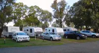 Narrabri Motel and Caravan Park - parking