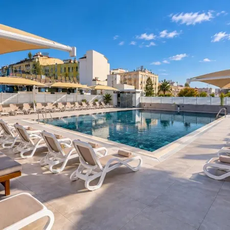 Best Western Plus Khan Hotel