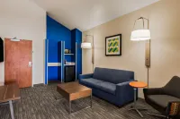 Holiday Inn Express & Suites Oroville Lake Hotels in Butte County