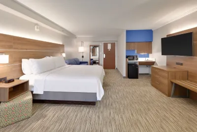 Holiday Inn Express & Suites Irving Conv Ctr - Las Colinas Các khách sạn ở Irving