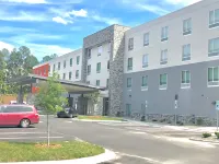 Holiday Inn Express & Suites Raleigh Airport - Brier Creek Hotels in Raleigh