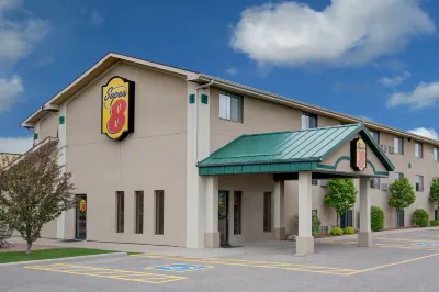 Super 8 by Wyndham Willmar Hôtels à : Willmar