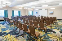La Quinta Inn & Suites by Wyndham Logan Hotels in Logan