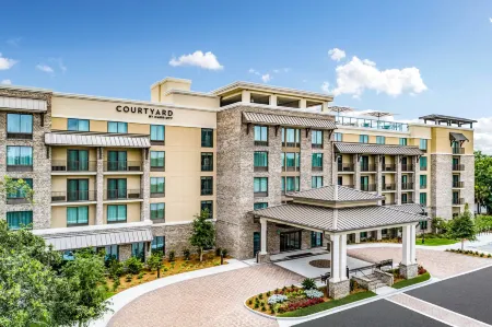 Courtyard by Marriott Hilton Head Island Отели в г. Хилтон-Хед-Айленд