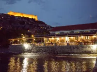 Olive Press Hotel & Apartments
