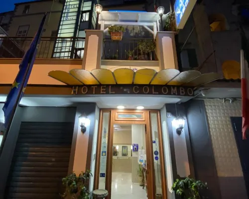 โรงแรมโคลอมโบ โรงแรมใกล้พิอาซซาคาวูร์