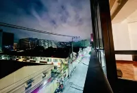 QBee Manila 301 -Local Vibes & Flex Stay, Airport Nearby