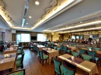 Shinkansen Grand Hotel Hotels near Luce Chapel