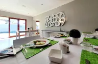 Two Fat Owls Guesthouse - Layanan Antar-Jemput