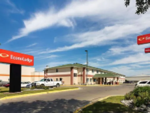 エコノ ロッジ ファーゴ - ウエスト エーカーズ ファーゴのホテル