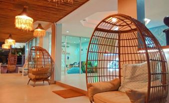 Castaway's Hua Hin Hotel