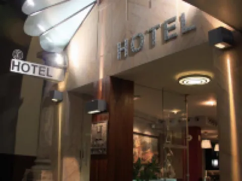 HOTEL XAUEN, pleno centro con acceso autorizado y a 100m de la Catedral Hoteles en Jaén