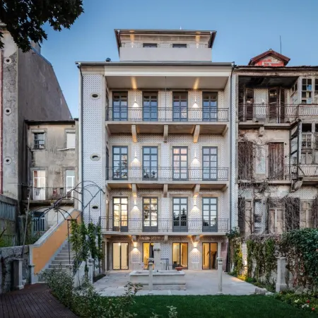 Menina Colina Guesthouse Отели рядом с достопримечательностью «Мирагайя»