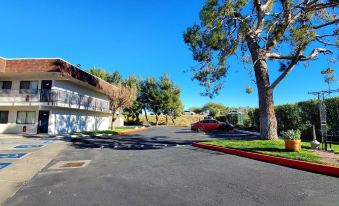 Motel 6 Palmdale, CA