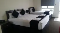 Dooleys Tavern and Motel Capella