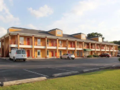 Quality Inn University Area Hotels in Auburn