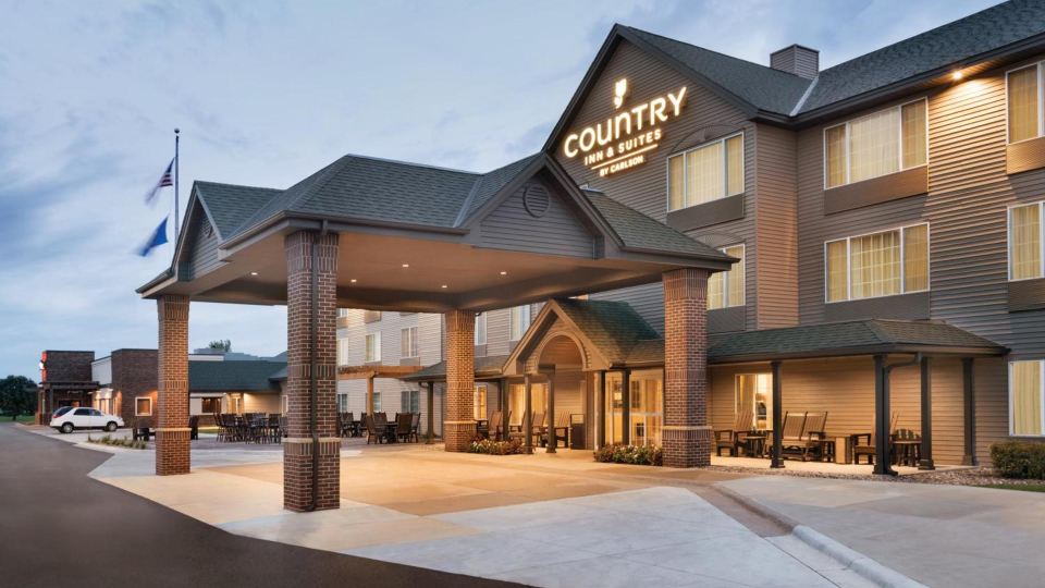 Country Inn & Suites by Radisson, Mankato Hotel and Conference Center, MN