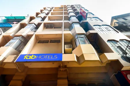 Fabhotel Ashoka Inn Отели рядом с достопримечательностью «Moti Jheel»