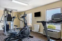 Quality Inn - Gym