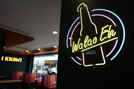 NW 4896 Theater Hotel @ Samnakkham