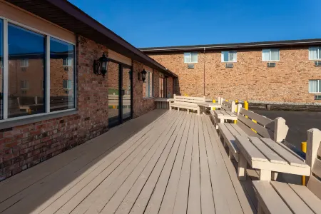 Baymont by Wyndham Manistee Отели рядом с достопримечательностью «Заповедник Лейк Блафф Берд»