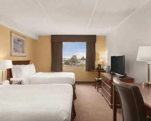 دايز إن باي ويندام فولزفيو Hotels near برج سكايلون