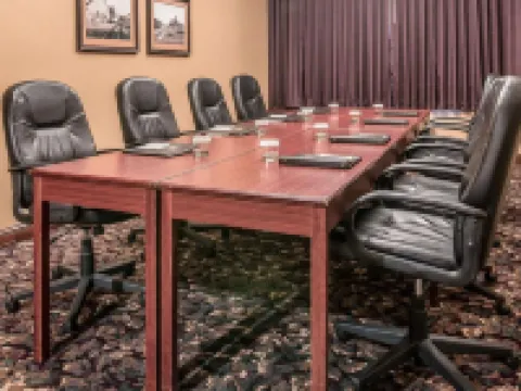 The Marx Hotel - Downtown - University Area Hotels in Oneonta