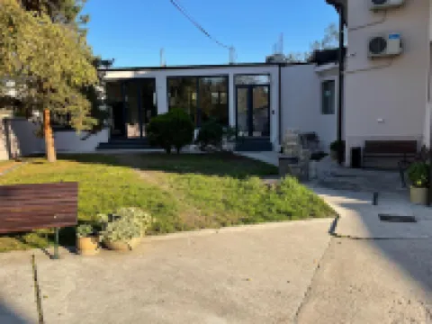 ヴィラ カンタム ベオグラード ベオグラードのホテル