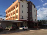 Aura Residence Hotel di 