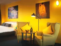 The Oriana Orange - Retro Hotel & Resort Hotels in Orange