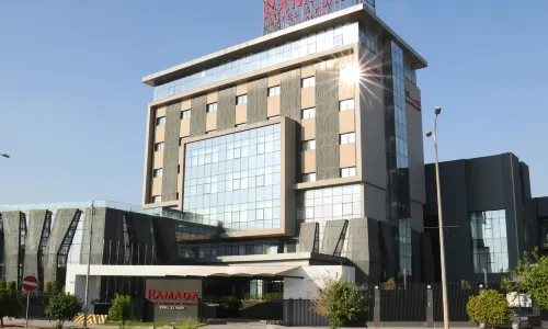 Ramada Hotel & Suites by Wyndham Erbil 32 Park