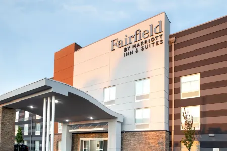 Fairfield Inn & Suites Louisville Airport Отели в г. Джефферсон