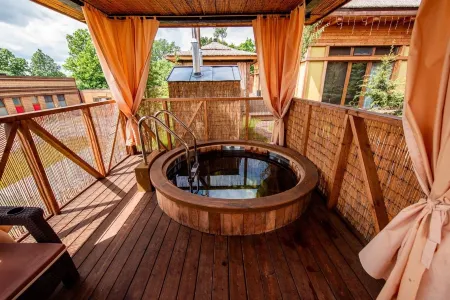 Sunrise Village (Санрайз Вилладж)