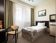 Barkhatnyye Sezony Sportivnyy Kvartal Hotel Hotels near Dinopark "Zateryannyy Mir"