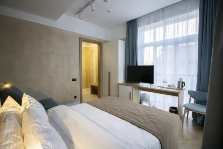 Platinum (Платинум) Отели рядом с достопримечательностью «Веревочный парк»