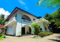 Sri Lankan Villa Hotels near Kotavanni