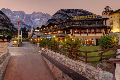 IH Hotels Courmayeur Mont Blanc فنادق في 