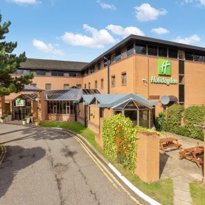 Holiday Inn LEAMINGTON SPA - WARWICK by IHG ストーンレイ・パーク周辺のホテル