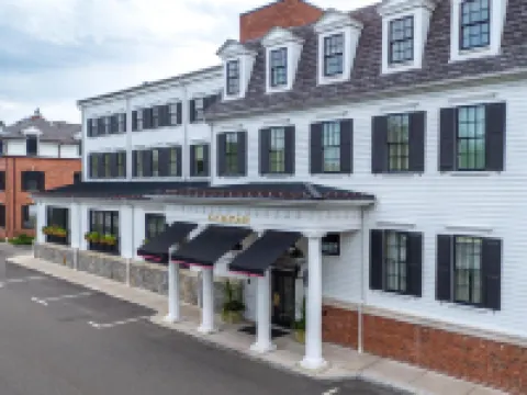 デラマー サウスポート フェアフィールドのホテル