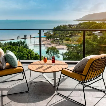Oaks Cairns Hotel