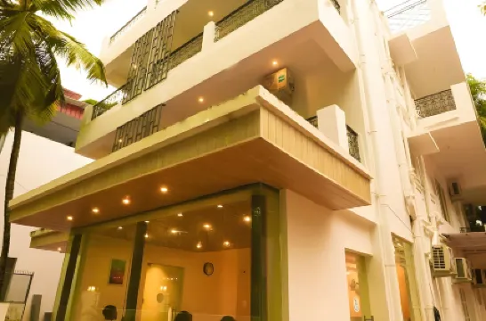 Coastal Pearl Hotel Miramar Panaji Отели рядом с достопримечательностью «Мирамар Бич»