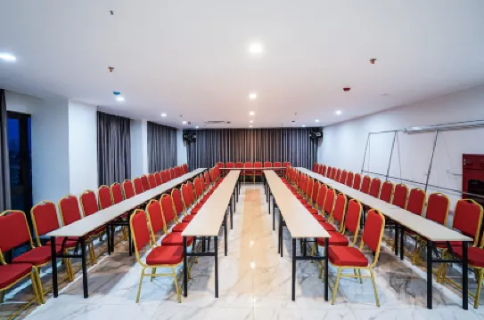 Galaxy River Hotel Отели в г. Тхайнгуен