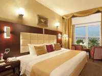 Sun & Sands Sea View Hotel