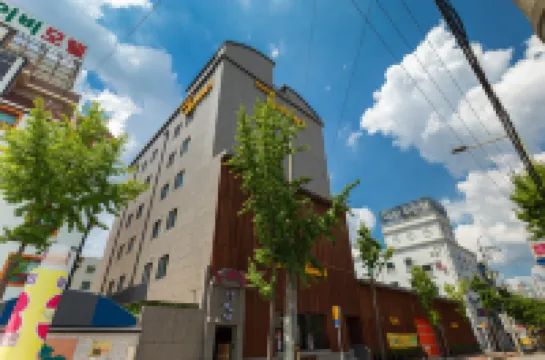 Gwangju Yongbong-Dong Brown Dot Gwangju Yongbong Branch Formerly Da Vinci Hotel Keullaegjaeg附近的飯店