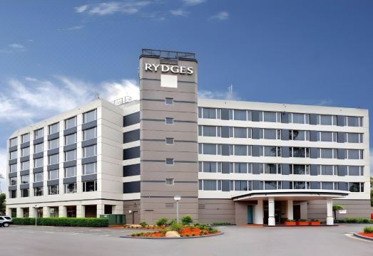 리지스 뱅스타운 수영장