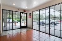 Studio 6 Suites Carpinteria, CA–Santa Barbara-South Các khách sạn ở Carpinteria