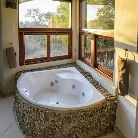 Leopard's Lair Bush Lodge