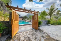 Chay Mountain Retreat Ninh Binh - Pools