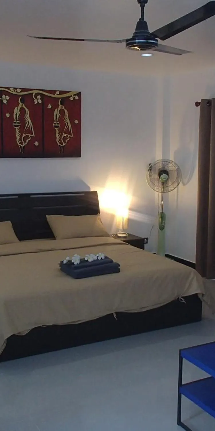 ห้องดีลักซ์สตูดิโอ เตียงควีนไซส์